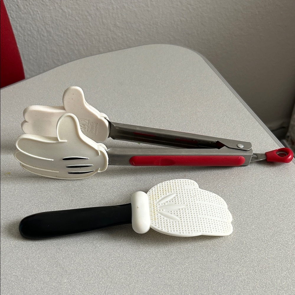Disney Mickey Mouse Hand Tongs and Spatula Set - Red, White, Black